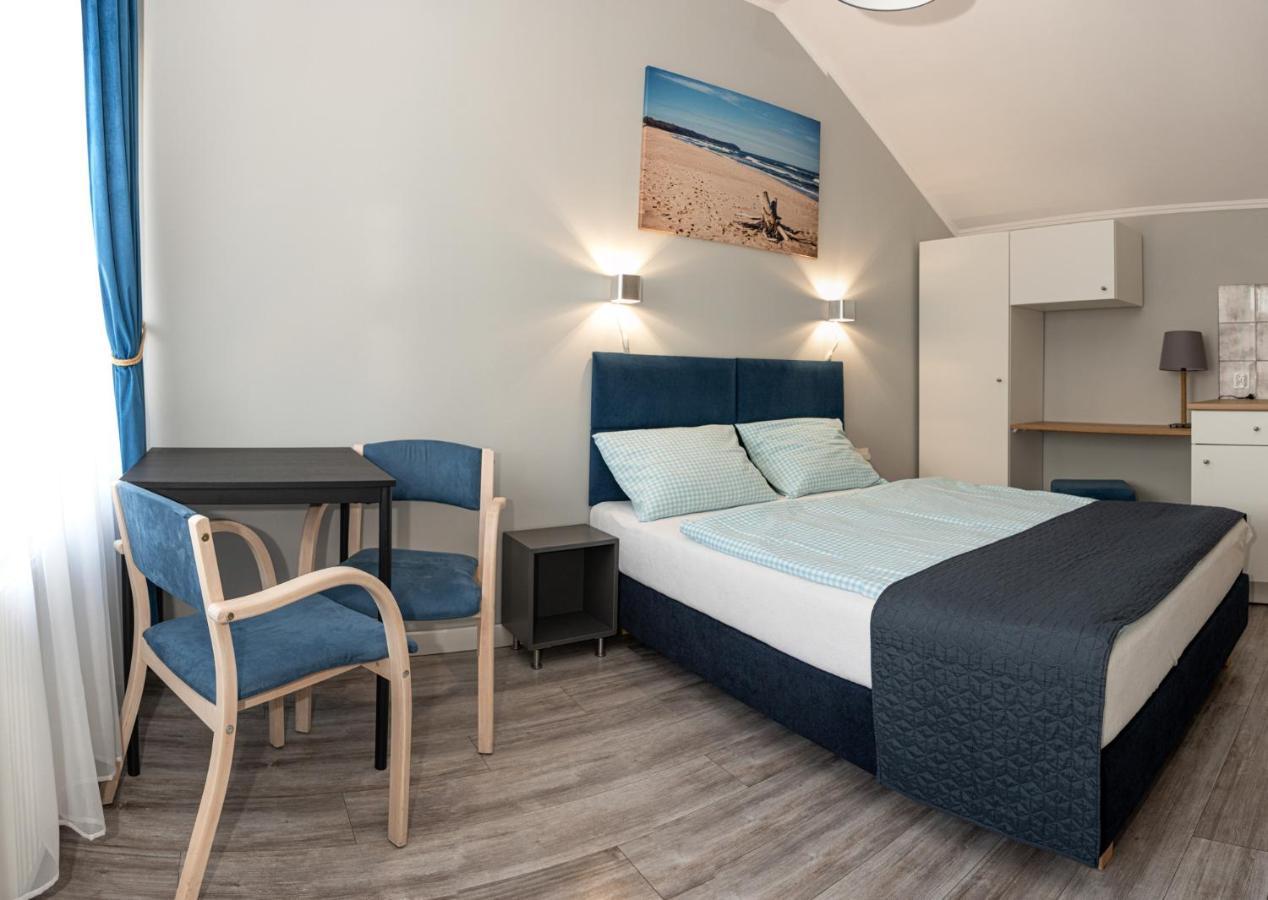 Cetniewo Pokoje I Apartamenty Wladyslawowo Ngoại thất bức ảnh