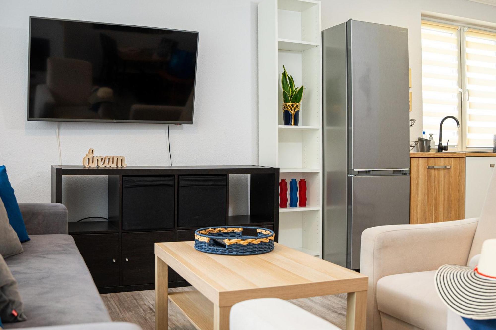 Cetniewo Pokoje I Apartamenty Wladyslawowo Ngoại thất bức ảnh