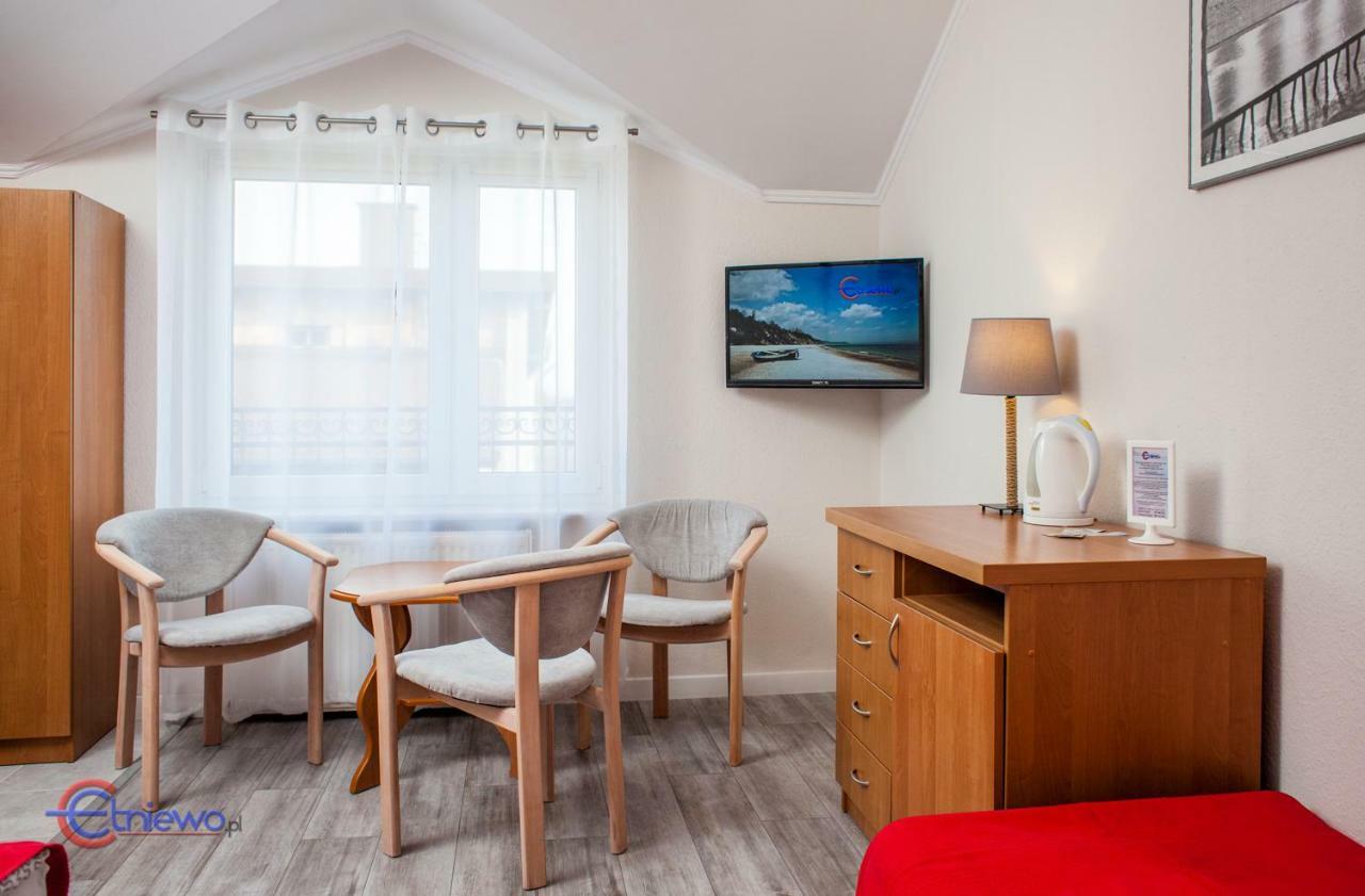 Cetniewo Pokoje I Apartamenty Wladyslawowo Ngoại thất bức ảnh