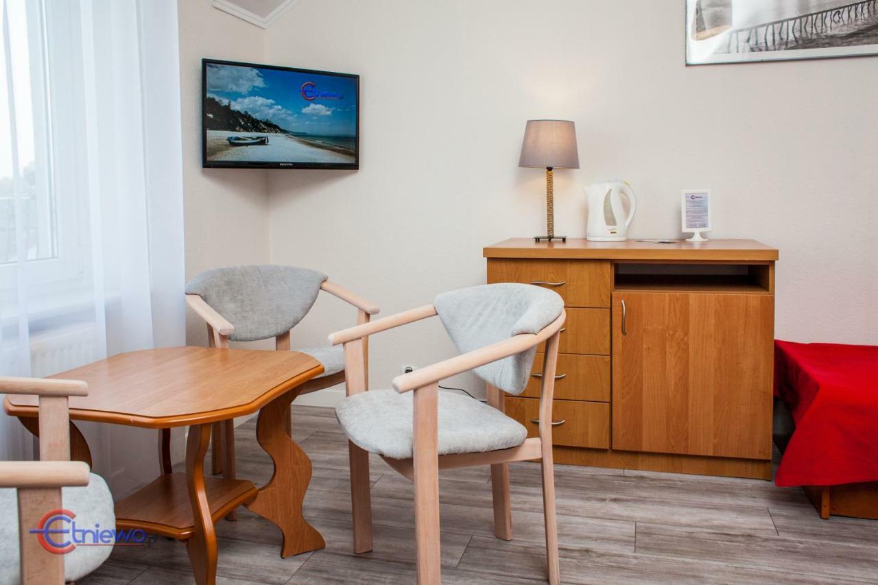 Cetniewo Pokoje I Apartamenty Wladyslawowo Ngoại thất bức ảnh